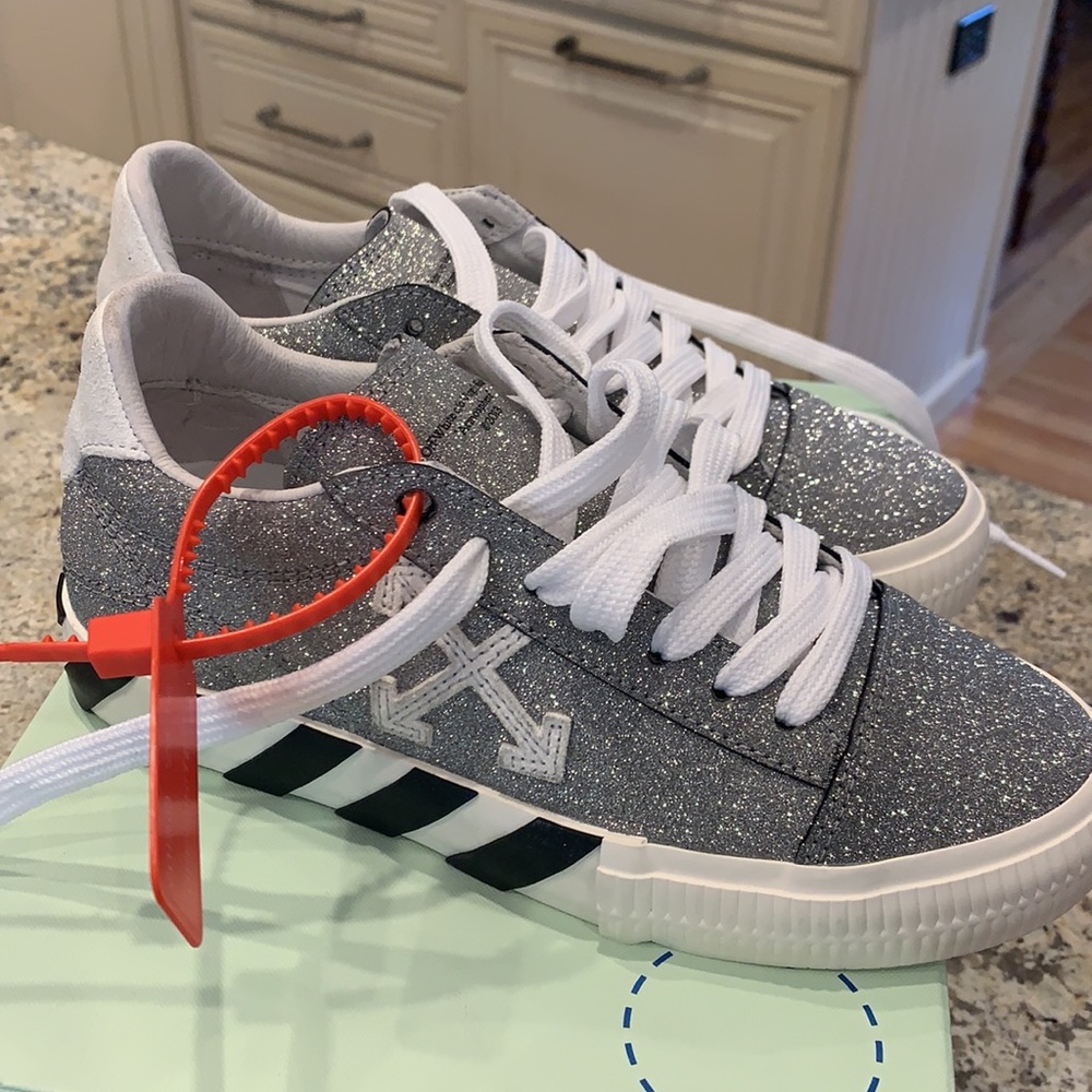 Off-White Sneakers - Picture 2 of 6